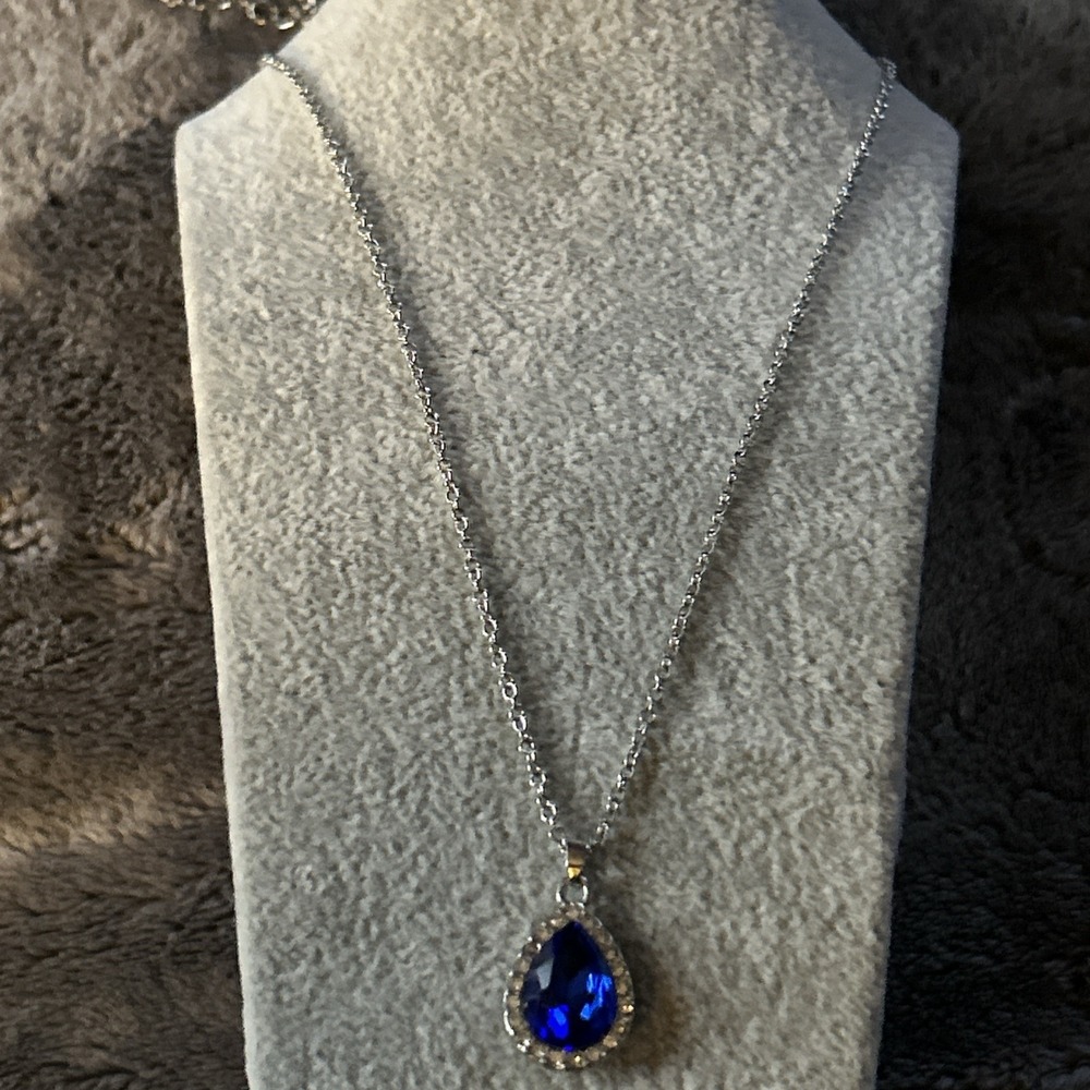 Lovisa Blue Teardrop Crystal Pendant Necklace Silvertone‎ Halo Necklace 20"